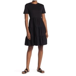 Susina Black Short Sleeve Tiered Dress - Small